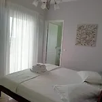Luxe Livadia, 10 Personen Вилла Кандия