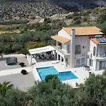 Luxe Livadia, 10 Personen Вилла *