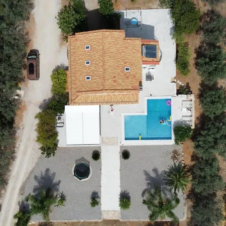 Luxe Livadia, 10 Personen *