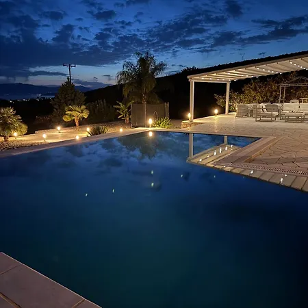 Luxe Livadia, 10 Personen * Kandia
