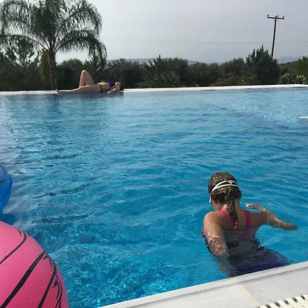 Luxe Livadia, 10 Personen Villa Kandia