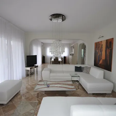 Villa Luxe Livadia, 10 Personen