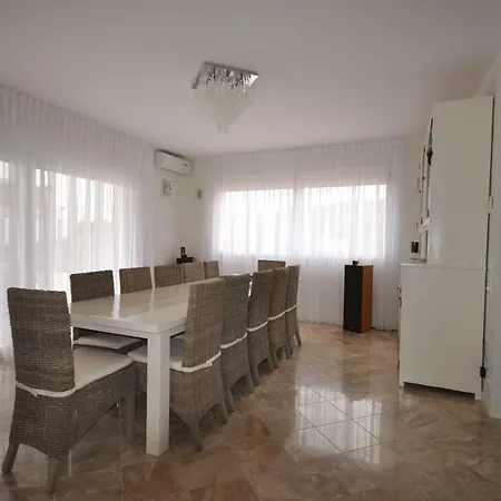 Luxe Livadia, 10 Personen Villa Kandia