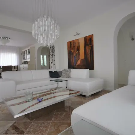 Luxe Livadia, 10 Personen