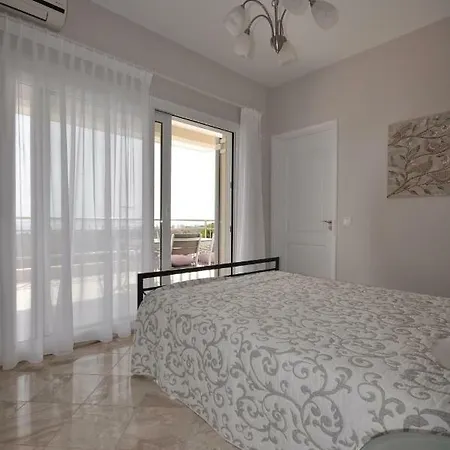 Luxe Livadia, 10 Personen *