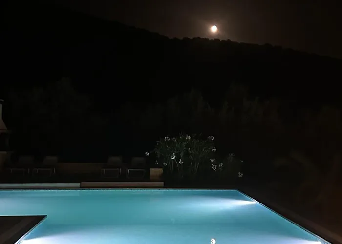 Luxe Livadia, 10 Personen Vila